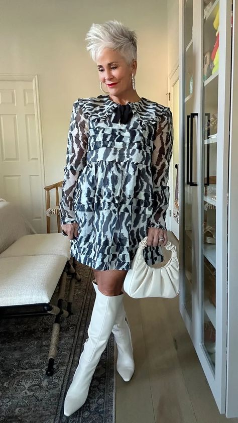 CHIC LOOKS WITH COVERAGE - Chic Over 50 Midlife Fashion, Babydoll Style Dress, Chic Over 50, Evening Look, Midlife Women, Fall Jeans, Chic Shop, Babydoll Style, Tall Women