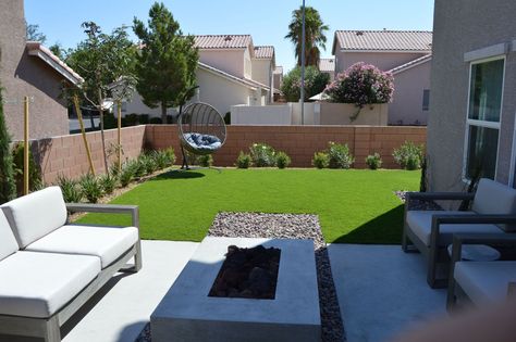 Vegas Backyard Ideas, Desert Landscaping Backyard, Backyard Landscapes, Arizona Backyard, Landscape Backyard, Backyard Ideas On A Budget, Yard Furniture, Grey House, Backyard Designs