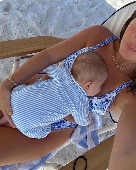 Miles + Mommy beach ootds 🤙🏽 Baby On Plane, Mccall Mitchell, Twins Mommy, Best Year Yet, Mommy And Son, Pregnant Couple, Twin Mom, Mommy Baby, Future Mom