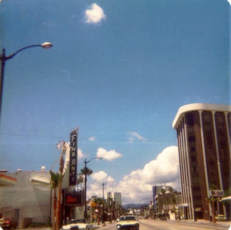 American Life As It Used To Be: 59 Beautiful Snapshots Document Street Scenes of Los Angeles in the 1970s ~ Vintage Everyday Fox Theater, Indie Films, Spotify Covers, Office Tower, Hollywood Boulevard, Los Angeles City, Beverly Hilton Hotel, Century City, The Exorcist