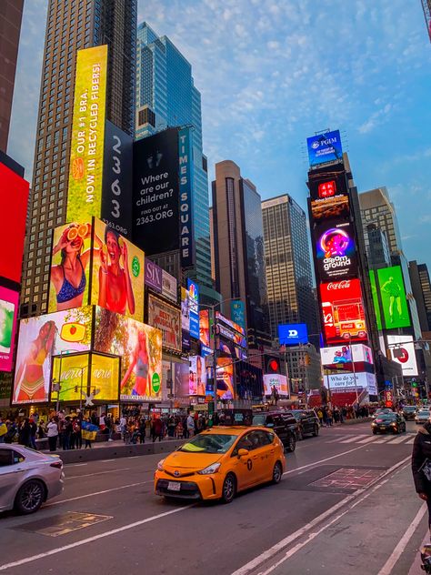 Times Square Aesthetic, Square Aesthetic, New York City Times Square, Aesthetic New York, Times Square Nyc, New York Vibes, New York Wallpaper, New York Summer, York Wallpaper