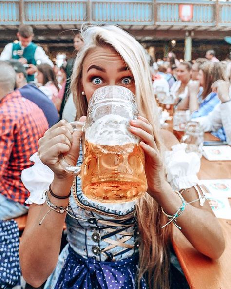 St Pauli Girl, Octoberfest Girls, Octoberfest Beer, German Beer Festival, Beer Maid, Woman Beer, Beer Goggles, Beer Wench, Oktoberfest Germany