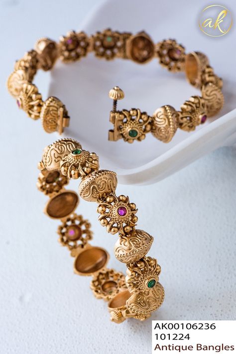 Gold Bangle Kada Designs, Gold Kada Bracelet For Women, Kankanalu Designs, Kangan Gold Bangle Set, Gold Bangle Set Indian, Kankanalu Gold Designs, Kangan Design Gold Bangles, Antique Bangles Indian Gold, Gold Bangles Design Latest