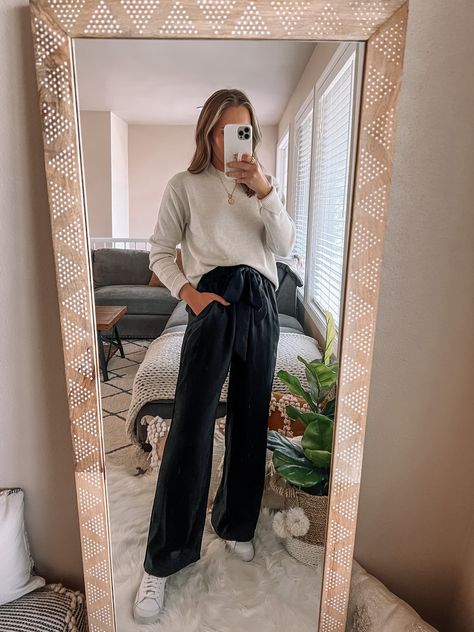 How To Style Dress Pants Casual, Business Casual Teaching Outfits, Athleisure Work Outfits, Teacher Ootd Winter, Teacher Outfits Black Pants, Cute Winter Teacher Outfits, Cute Teacher Outfits Winter, Teacher Pants Outfits, Neutral Teacher Outfit