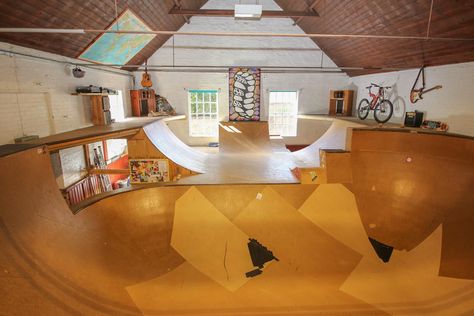 Inside the 3-bed semi that’s hiding an INDOOR skatepark Indoor Skatepark, Indoor Forts, Skateboard Room, Skatepark Design, Skate Ramp, Skateboard Park, St Clement, Eco House, Skate Park