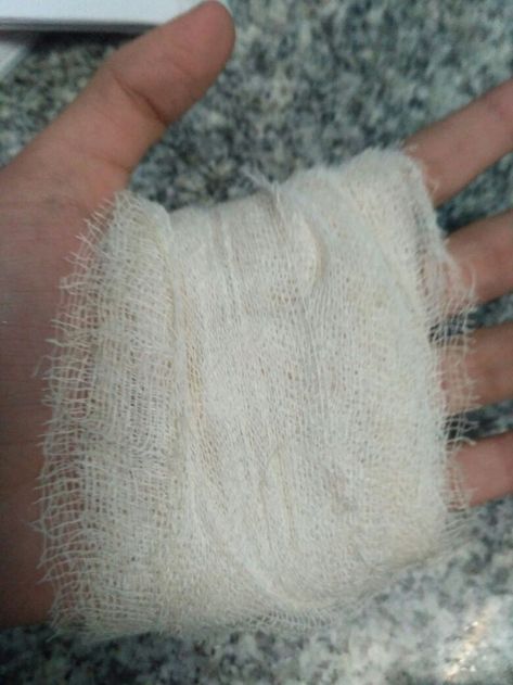 Finger With Bandage Snapchat, Hand Break Snap, Hand Blade Snap, Bandage Hands Snapchat, Bandage On Hand Photo, Fake Bandage Snap, Burnt Hand Snapchat, Hand Damage Dpz, Accident Snap Ideas