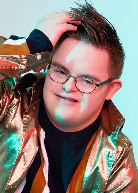 Models With Down’s Syndrome Pose For ‘The Radical Beauty Project\’ | Bored Panda Sped People, Random People Photography, Bored Pose, Group Shoot, Ignorant People, Anatomy Poses, In The Shadows, Portrait Inspiration, Interesting Faces