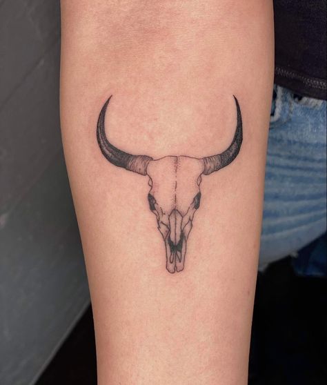 Bull Horn Tattoo, Bull Skull Tattoo, Longhorn Tattoo, Montana Tattoo, Cow Skull Tattoos, Tattoos 2022, Skull Tattoo Designs, Bull Skull Tattoos, Western Skull