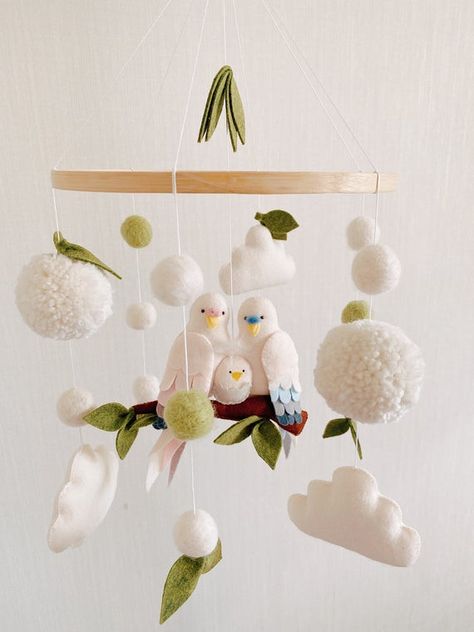 Bird Nursery Decor, Felt Baby Mobile, Galaxy Style, Bird Nursery, Bird Mobile, Easy Patterns, Cot Mobile, Felt Mobile, Baby Crib Mobile