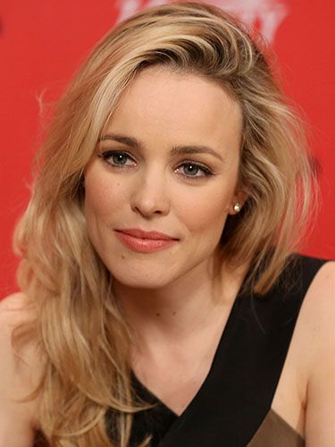 To get Rachel's look, blow-dry your hair with a middle part and then mist hairspray as you flip it to one side with your fingers. The result: instant glamour. #datenighthairstyles Rachel Mcadams, Long Blonde, Long Blonde Hair, Blonde Hair, A Woman, Blonde, Red, Hair, Black