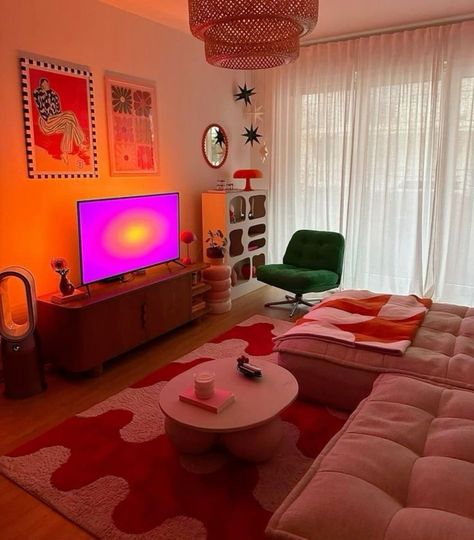 Studio Apartment Pink Decor, Living Room Inspo Maximalist, Different Apartment Decor Styles, Living Room Designs Retro, Cosy Retro Living Room, Gen Z Room Decor, 90s Style Living Room, 1 Bed 1 Bath Apartment Ideas, Small Retro Bedroom