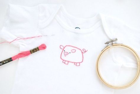 How To Embroider On Your Child’s T-shirts – Needle Work Brazilian Embroidery, Cute Embroidery Patterns, Embroidered Onesie, T-shirt Broderie, Embroidery Tshirt, Cute Embroidery, Embroidery Patterns Free, Shirt Embroidery, Hand Embroidery Stitches