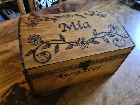 Personalised keepsake, hope chest, large wooden box with floral design. Pretty gift for friend, mother, sister or girlfriend. Wood Burn Box Ideas, Wood Box Design, Woodburning Art, Wooden Box Designs, Wood Burning Techniques, Jewelry Box Design, Wood Burn Designs, Jewelry Box Diy, Wood Burning Crafts