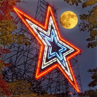 Roanoke Star in Virginia. Won't be seeing this lit up today but it's still pretty non the less Roanoke History, Roanoke Star, Elderly Home Care, Famous Star, Southwest Virginia, Respite Care, Roanoke Virginia, Virginia Is For Lovers, Vintage Neon Signs