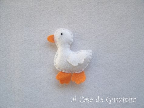 Felt Duck, Make A Stuffed Animal, Duck Crafts, Felt Dragon, Felt Keychain, Felt Animal Patterns, Box Crafts, Felt Crafts Patterns, Felt Animal