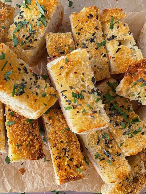 5-Minute Garlic Bread - Cook Fast, Eat Well Garlic Bread At Home, Sauce And Meatballs, Making Homemade Pasta, Easy Garlic Bread, Homemade Pasta Sauce, Make Garlic Bread, Sub Rolls, Pasta Sauce Homemade, Bread At Home