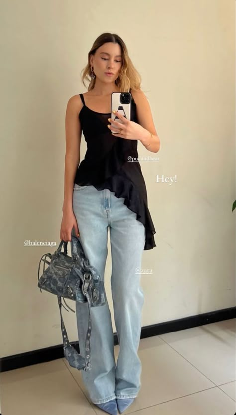 European Bar Outfit, First Date Outfit Summer, Asymmetrical Top Outfit, Fancy Dinner Outfit, Gala Gonzalez, Emmanuelle Alt, Leandra Medine, Long Tank Tops, Sleeveless Shirts