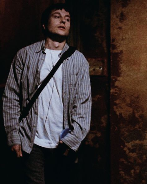 Leigh Whannell as Adam Faulkner-Stanheight in Saw (2004) Leigh Whannell Recovery, Adam Faulkner Stanheight, Adam Saw, Lawrence Gordon, Saw 2004, Adam Stanheight, Saw Series, Leigh Whannell, Saw Film