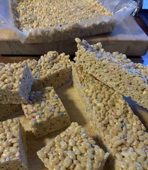 Cannabutter Recipes Treats, Edible Recipes Cannabutter, Thc Recipes, Homemade Edibles, Marajuana Recipes, Rice Crispy Squares, Peanut Butter Rice Crispies, Rice Crispy Cereal, Infused Treats