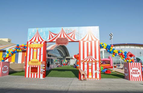 Carnival Entrance Decor, Carnival Party Entrance, Carnival Theme Entrance, Carnival Entrance Ideas, Carnival Entrance Arch, Carnival Theme Backdrop, Carnival Ticket Booth, Carnival Entrance, Carnival Backdrop