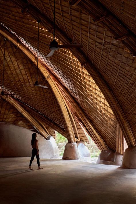 The yoga space was constructed from bamboo. Brick Rendering, Yoga And Meditation Space, Bamboo Roof, Bamboo Building, Cahuita, Dome Structure, Ceiling Plan, Bamboo Structure, Bamboo Architecture