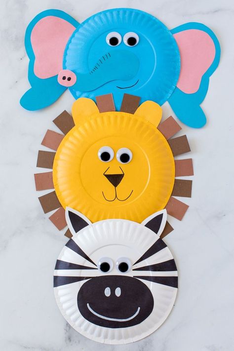 These Paper Plate Jungle Animals are a fun activity for kids! You only need a few basic craft supplies to make a paper plate lion, zebra and an elephant! Paperplate Mask Animal, Animal Planet Crafts, Kindergym Ideas, Animal Crafts For Toddlers, Plate Animal Crafts, Jungle Animal Crafts, Rainforest Crafts, Safari Crafts, Jungle Crafts