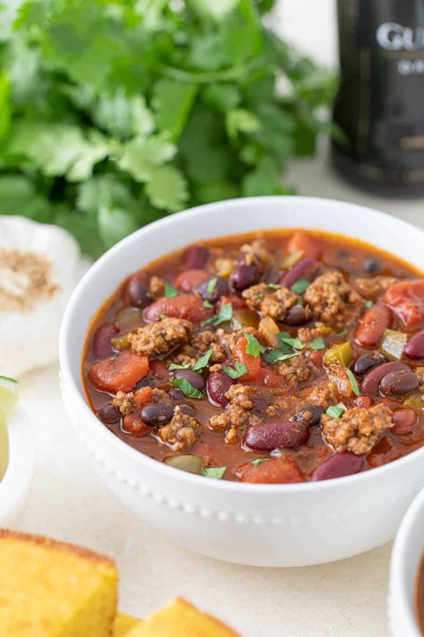 Ground Beef And Beans, Beer Chili Recipe, Beef And Beans, Recipe With Vegetables, Beer Chili, Spent Grain, Classic Chili, Beef Chili Recipe, Bowl Ideas