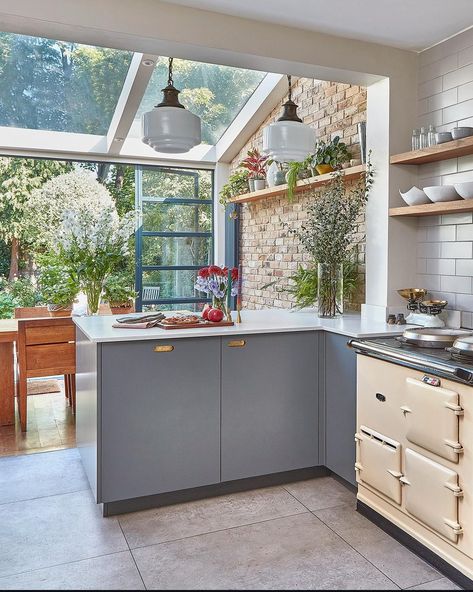 Scandi Kitchen Ideas, Modern Kitchen Furniture, Conservatory Kitchen, Scandi Kitchen, Kitchen Diner Extension, Open Plan Kitchen Living Room, Timeless Kitchen, House Extension Design, Kitchen Extension