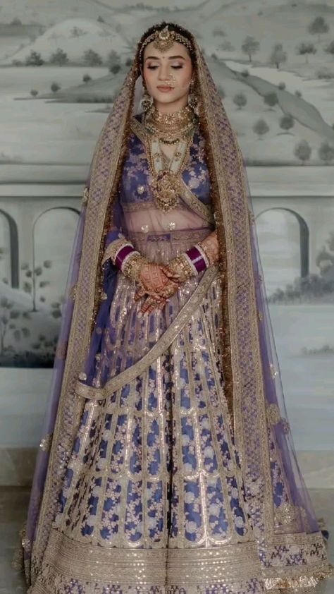 Reception Dress Bride Indian Lehenga, Reception Lehenga Bridal, Sabyasachi Bridal Lehenga, Girl With Wings, Latest Bridal Lehenga Designs, Best Indian Wedding Dresses, Sabyasachi Bridal, Rajasthani Dress, Sabyasachi Bride