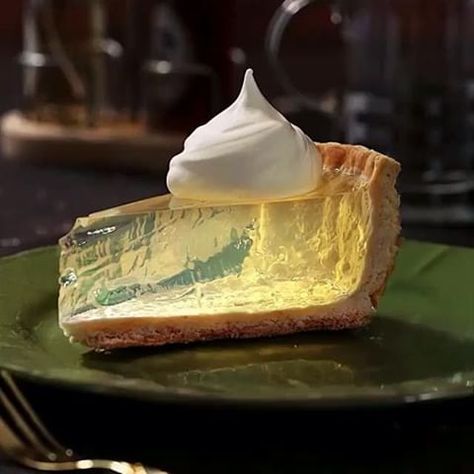 Great shot by @kitchenghosts inspired by Alinea’s Crystal Clear Pumpkin Pie @simon.a.davies @thealineagroup. FOUR Magazine (@four_magazine) • Instagram photos and videos Mini Bananas, Pretzel Dip, Simple Planner, Lemon Meringue Pie, Meringue Pie, Weird Food, Lemon Meringue, Holiday Specials, Pumpkin Pie