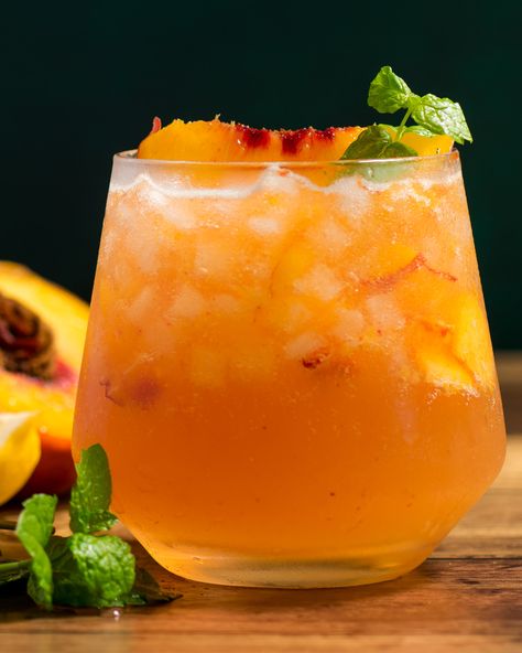 Peach & Honey Whiskey Smash Peach Honey Cocktail, Peach Infused Whiskey, Honey Drinks Alcohol, Peach Crush Cocktail, Apricot Cocktail Drink Recipes, Peach Syrup Cocktail, Honey Whiskey Cocktails, Peach Whiskey Cocktails, Peach Bourbon Cocktail