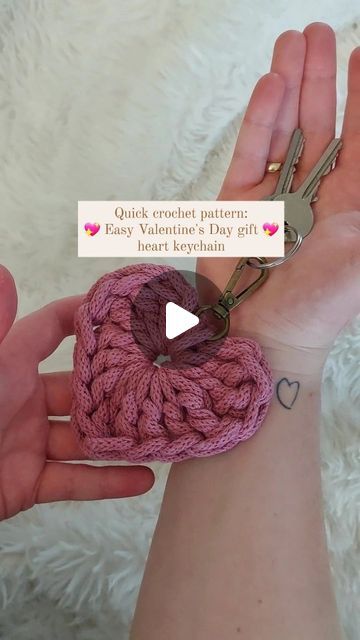 Iga | Handmade home decor on Instagram: "💖 Join me in making this adorable Valentine's Day keychain 💖  Materials: In the video, I used a 5mm braided cotton cord and a 10mm crochet hook to make my key chain. The heart is 9 cm at its widest point.   You can also make it using 3mm braided cotton cord or 3 strands of DK yarn and a 6.5mm or 7mm crochet hook. Then the heart will be about 6 cm wide.   Or just try with what you have at home - e.g. chunky yarn will be great! 🧶  Feeling the Valentine's vibes? Give this a shot! Don't forget to tag me with #igacrochet when you share your masterpiece. Can't wait to see your unique twist on it! 💖  #crocheting #crochetgirl #crochettutorial #freecrochetpattern #crochetheart #crochetvalentine #crochetkeychain #crochet" Chunky Crochet Keychain, Heart Crochet Keychain, Key Chains Crochet, Chunky Wool Crochet, Crochet Heart Keychain, Chunky Yarn Crochet Pattern, Chunky Yarn Crochet, Modern Crochet Patterns, Quick Crochet Patterns