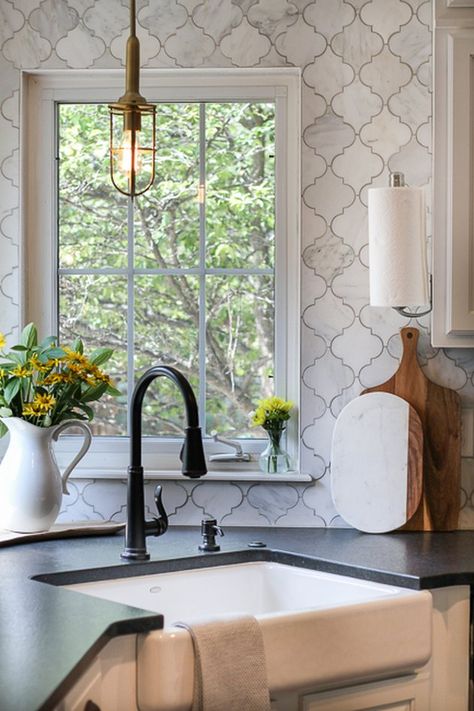 With a curved outline and sculptural, trellis-like form, it's a prime contender for the backsplash, namely one in need of an elegant refresh. Ready to try it out for yourself? #hunkerhome #tile #backsplash #tileideas #arabesquetile Arabesque Tile Kitchen, Arabesque Tile Backsplash Kitchen, Roman Valance, Farmhouse Kitchen Backsplash Ideas, Modern Valances, Arabesque Tile Backsplash, Faux Roman Shade Valance, Backsplash Arabesque, Farmhouse Kitchen Backsplash