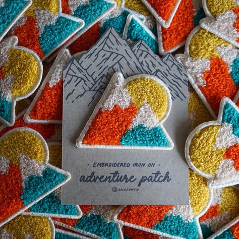 Embroidery Patches Diy, Patches Ideas, Golden Mountain, Patch Backpack, Snowboarding Gifts, Mountain Graphic, Lab Logo, Chenille Patch, Backpack Patches