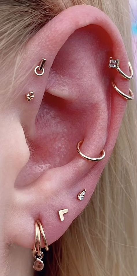 Constellation Piercings, Snug Piercing, Cool Ear Piercings, Pretty Ear Piercings, Cute Ear Piercings, Ear Style, Cute Piercings, Piercings Unique, Funky Jewelry