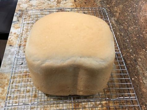 All Purpose Flour Bread, Bread Machine White Bread, White Bread Machine Recipes, Breadmaker Bread, Country White Bread, Butter Bread Recipe, Homemade Whole Wheat Bread, Easy Bread Machine Recipes, Buttermilk Bread