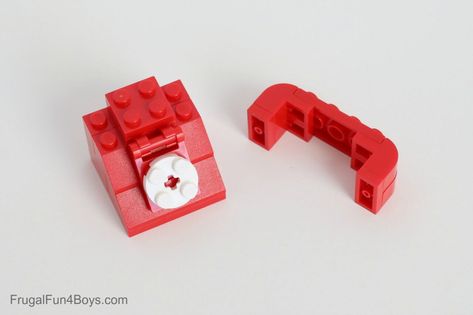 MORE Teeny Tiny Mini LEGO Projects - Frugal Fun For Boys and Girls Lego Mini Builds, Tiny Castle, Lego Minifigure Display, Lego Decorations, Fun Animals, Lego Activities, Lego Mini, Lego Projects, Cool Things