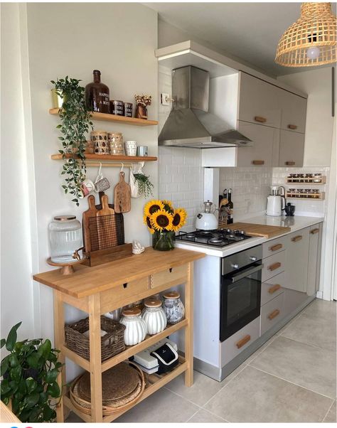 Small Kitchen Ideas On A Budget, Small Apartment Kitchen, Space Saving Kitchen, Small Kitchen Decor, Dream Apartment Decor, Boho Kitchen, Cozy Kitchen, Apartment Decor Inspiration, Apartment Kitchen