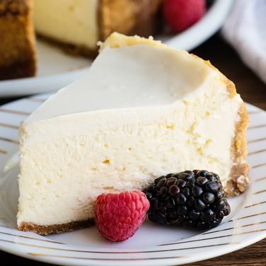 Dense and Creamy Cheesecake Recipe Thick Creamy Cheesecake, Super Creamy Cheesecake, Cheesecake Recipes 10 Inch Pan, Homemade Cheesecake From Scratch, 10 Inch Cheesecake Recipe, Dense Cheesecake Recipe, Best Cheesecake Recipe Homemade, Real Cheesecake Recipe, Creamy Cheesecake Recipes