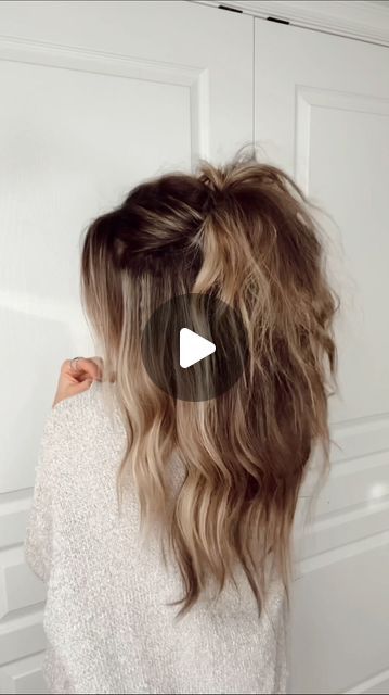 Brooke Roundy Hair Tips Makeup Tips on Instagram: "Which claw clip style will you try?   #clawhairstyle #clawclip #hairhack #hairstyles" Half Up Half Down Scrunchie Hair, Cute Half Up Claw Clip Hairstyles, Cute Ways To Put Your Hair In A Clip, Teacher Hairstyles Medium Length, Halfway Up Claw Clip, Medium Length Hair In Claw Clip, Half Bun Claw Clip, Half Updo With Claw Clip, Country Updo Hairstyles