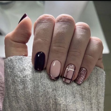 Plaid Nail Art, Fashionable Nails, Inspiration Nails, Wine Nails, Pink Glitter Nails, Plaid Nails, Modern Nails, Christmas Gel Nails, Sweater Nails