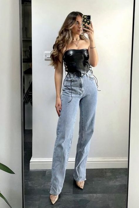 Club Outfits For Dancing, Nightclub Attire Women, Cute Outfits For Clubs Night, Night Life Outfits Club, Spring Club Outfits Night, Club Outfits For Women Jeans, Jeans Clubbing Outfit, Clubbing Outfits 2023, Ootd Club Night