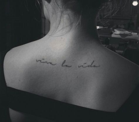 Viva la vida Spanish Tattoos, Collar Bone Tattoo, Symbol Tattoos, Viva La Vida, Girly Tattoos, Time Tattoos, Tattoo Set, Simplistic Tattoos, Mini Tattoos