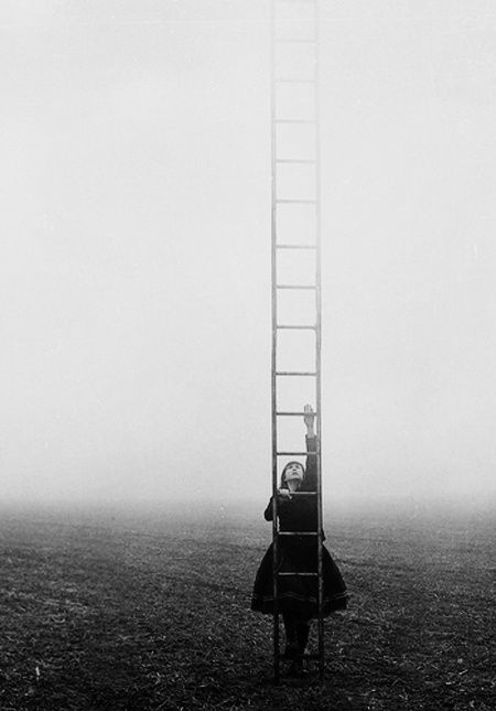 Foto Tips, A Ladder, English Phrases, Foto Art, Black White Photos, Black N White, Black White Photography, Pics Art, Black And White Photography