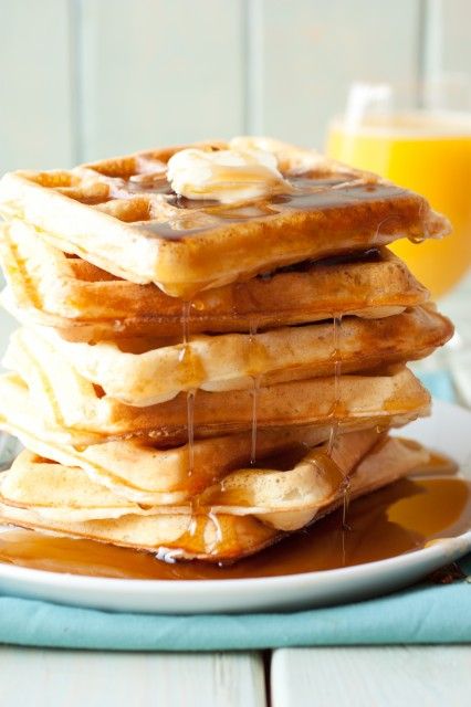 buttermilk waffles Best Belgian Waffle Recipe, Buttermilk Waffles, Crepes And Waffles, Waffle Recipe, Warm Breakfast, Pumpkin Waffles, What's For Breakfast, Cooking Classy, Chocolate Cake Mixes