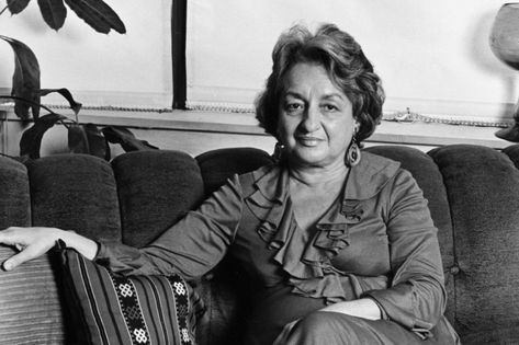 Betty Friedan, Mrs America, Phyllis Schlafly, Second Wave Feminism, Tracey Ullman, Womens Movement, Feminine Mystique, Jewish Men, Gloria Steinem