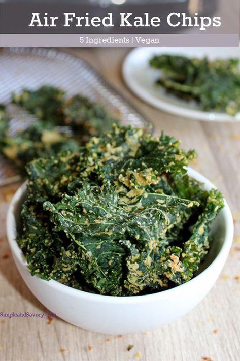 Crispy and delicious air fried kale chips are coated in a vegan cheese sauce made with nutritional yeast, then air fried to crispy perfection Air Fryer Kale, Kale Chips Recipe, Fried Kale, Crispy Kale, Kale Chip Recipes, Healthy Bedtime Snacks, Easy To Make Snacks, 100 Calorie Snacks, Vegan Cheese Sauce