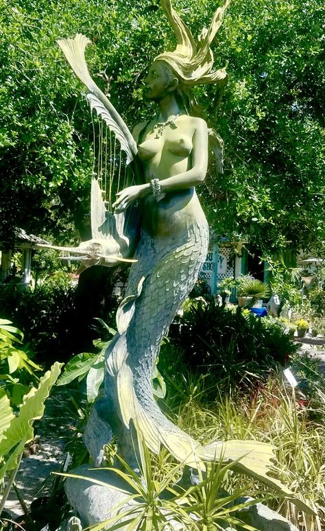 Green Mermaid Aesthetic, Mermaid Garden, Mermaid Statue, Mermaid Pool, Mermaid Statues, Mermaid Cove, Mermaid Core, Mermaid Fairy, Water Nymphs