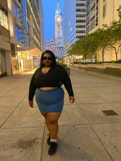 Fat Woman Aesthetic, Plus Size Fashion For Women With Belly, Women With Belly, Plus Size Baddie, Plus Size Baddie Outfits, Woman Aesthetic, Outfit Options, Plus Size Looks, Indie Y2k