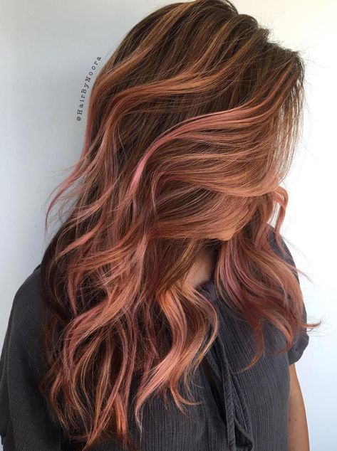 Caramel+And+Pastel+Pink+Balayage+Hair Rose Brunette, Gold Balayage, Rose Gold Balayage, Copper Balayage, Short Hair Balayage, Hair Balayage, Hair Color Highlights, Festival Hair, Rose Gold Hair